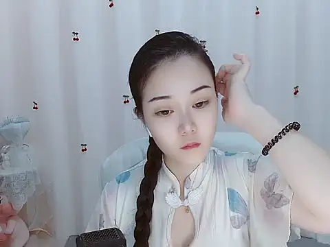 Snapshot of Angel-C chatting on October 24, 1:24 am Angel-C online show from October 24, 1:24 am