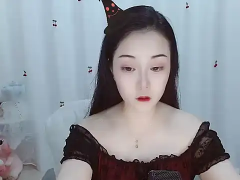 Snapshot of Angel-C chatting on November 1, 1:40 am Angel-C online show from November 1, 1:40 am