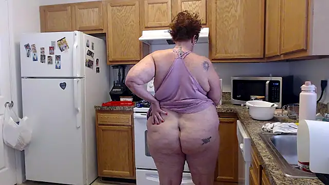 Snapshot of plusizebigbooty chatting on March 9, 4:00 pm plusizebigbooty online show from March 9, 4:00 pm