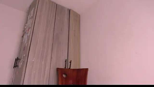 nicolstivens online show from December 4, 8:18 pm