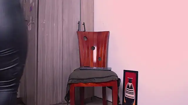 nicolstivens online show from December 18, 2:06 pm