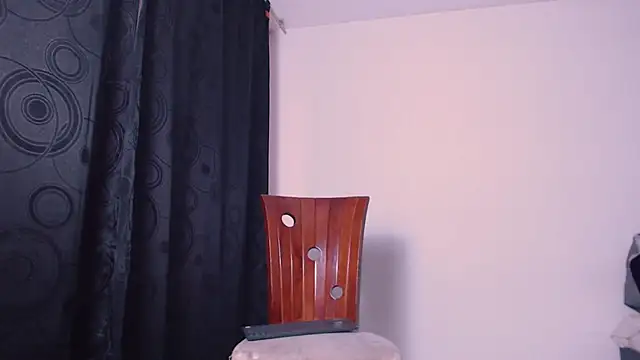 nicolstivens online show from February 25, 10:07 pm