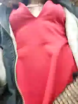  Laary online show from December 25, 8:07 pm