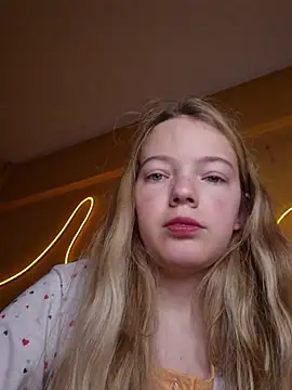 -veranito- online show from September 22, 3:08 am