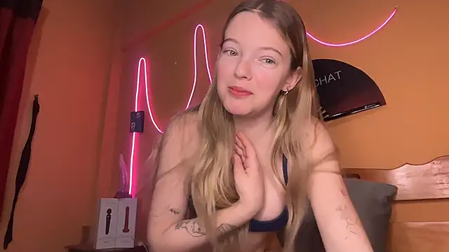 -veranito- online show from December 15, 3:11 am