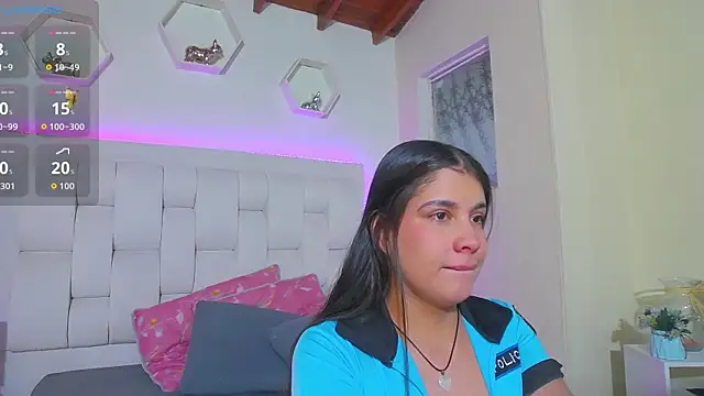 Snapshot of shanakendall chatting on October 31, 12:17 pm shanakendall online show from October 31, 12:17 pm