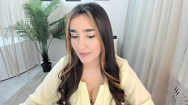 GoldenHeart 1 online show from April 30, 11:38 am