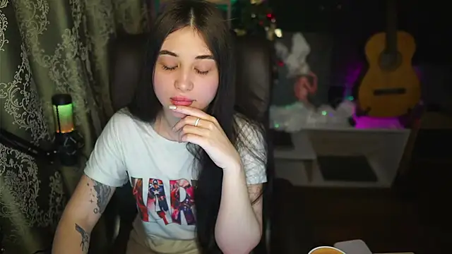 Snapshot of delicatedBailey chatting on December 7, 5:48 am delicatedBailey online show from December 7, 5:48 am