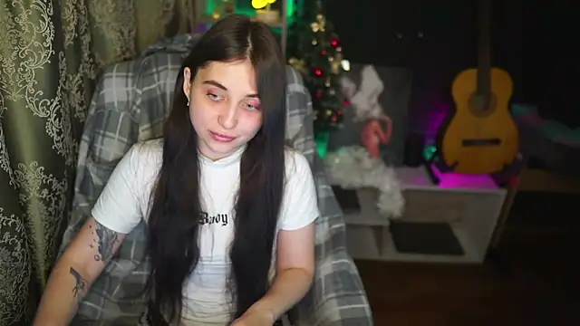 Snapshot of delicatedBailey chatting on February 15, 3:17 pm delicatedBailey online show from February 15, 3:17 pm