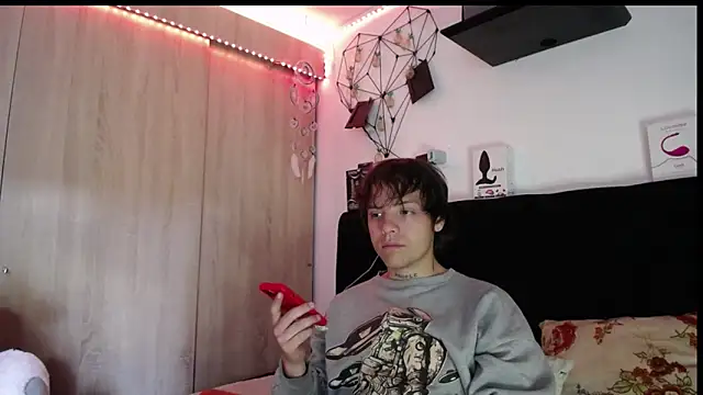 Santiago kiler online show from February 21, 1:23 pm