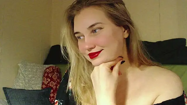 mmmPinUpGirl online show from October 3, 6:16 pm