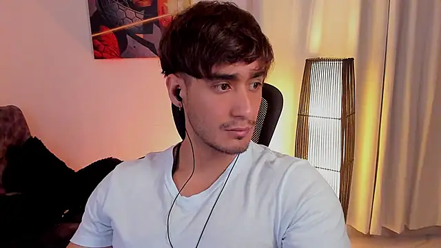 AlexRivera6 online show from May 20, 6:14 pm