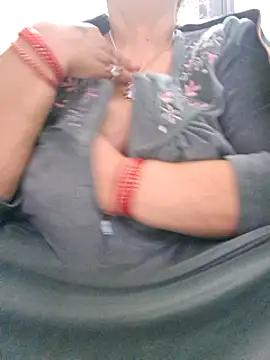 Snapshot of Kavya_XX chatting on December 29, 5:42 am Kavya XX online show from December 29, 5:42 am