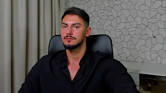 Snapshot of ClintMasters chatting on October 5, 4:11 am ClintMasters online show from October 5, 4:11 am