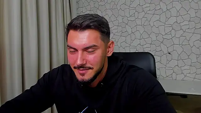 Snapshot of ClintMasters chatting on October 12, 4:33 am ClintMasters online show from October 12, 4:33 am