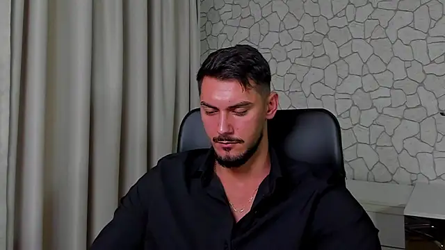 Snapshot of ClintMasters chatting on October 18, 4:37 am ClintMasters online show from October 18, 4:37 am