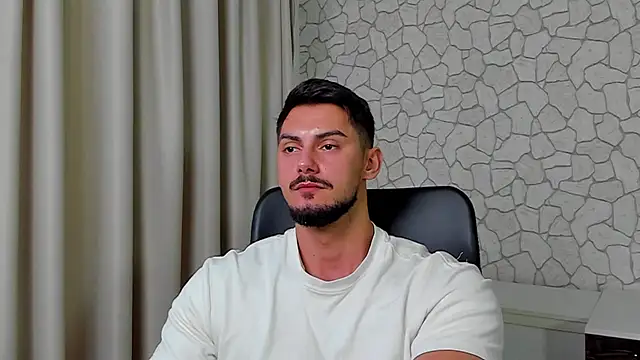 Snapshot of ClintMasters chatting on October 22, 5:19 am ClintMasters online show from October 22, 5:19 am