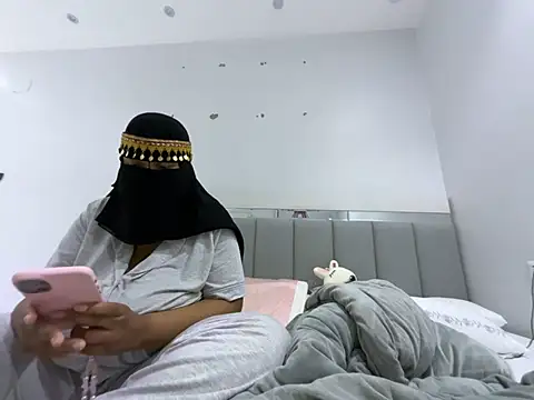 Submissive Arab online show from February 8, 8:32 pm