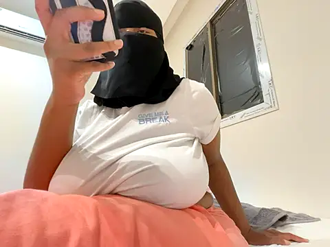 Submissive Arab online show from November 25, 1:27 am
