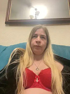 Snapshot of jayjencam chatting on March 2, 9:01 pm jayjencam online show from March 2, 9:01 pm