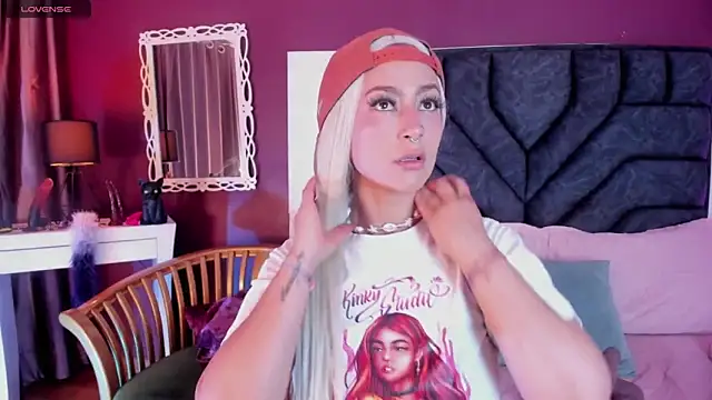 Mia-Bloom online show from January 17, 3:12 am