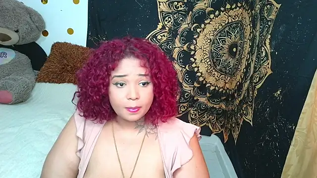 Snapshot of Amaranthagolldiie chatting on April 5, 8:06 pm Amaranthagolldiie online show from April 5, 8:06 pm