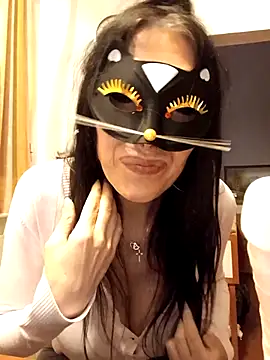 eva750 online show from March 8, 5:22 pm