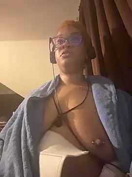 nickytheehawtie online show from March 26, 11:54 pm