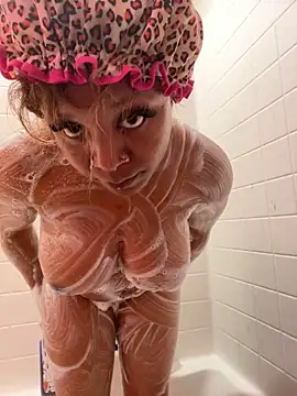 Snapshot of Kayyummy98 chatting on November 18, 5:45 am Kayyummy98 online show from November 18, 5:45 am