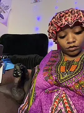 Snapshot of Kayyummy98 chatting on December 2, 12:27 am Kayyummy98 online show from December 2, 12:27 am