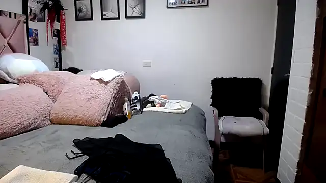 maturehoxx online show from September 27, 1:54 am