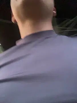 Snapshot of Leon_Wild chatting on March 29, 11:16 pm Leon Wild online show from March 29, 11:16 pm