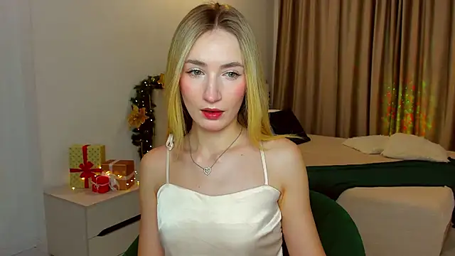 Snapshot of bella__rose chatting on December 26, 6:30 am bella rose online show from December 26, 6:30 am