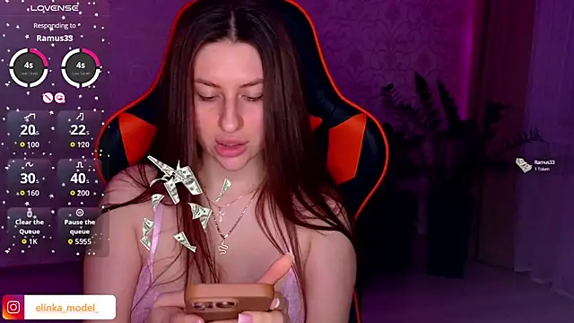 Snapshot of Elishka_ chatting on October 4, 7:01 pm Elishka  online show from October 4, 7:01 pm