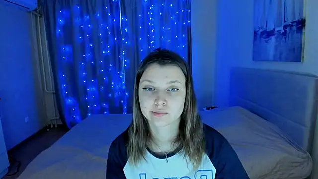 Snapshot of SoniNesti chatting on December 12, 12:22 pm SoniNesti online show from December 12, 12:22 pm