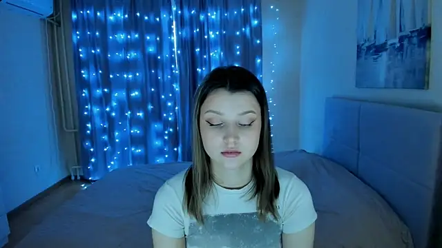 Snapshot of SoniNesti chatting on December 20, 11:54 am SoniNesti online show from December 20, 11:54 am