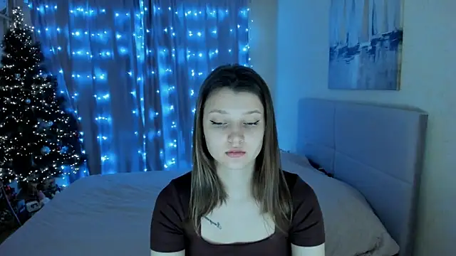 Snapshot of SoniNesti chatting on January 11, 12:07 pm SoniNesti online show from January 11, 12:07 pm