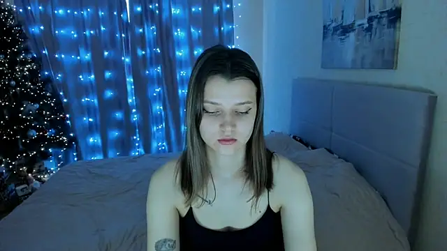 Snapshot of SoniNesti chatting on January 18, 11:00 am SoniNesti online show from January 18, 11:00 am