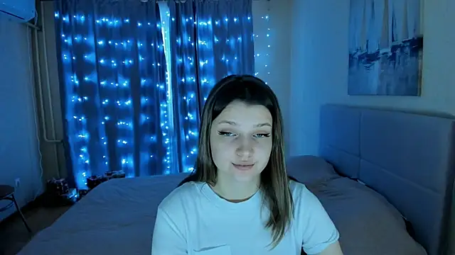 Snapshot of SoniNesti chatting on January 22, 11:12 am SoniNesti online show from January 22, 11:12 am