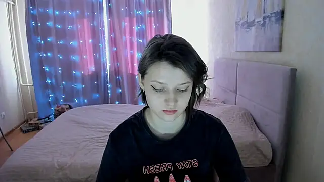 Snapshot of SoniNesti chatting on February 19, 11:06 am SoniNesti online show from February 19, 11:06 am