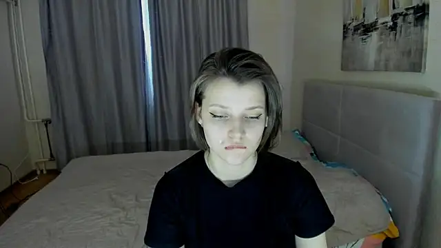 Snapshot of SoniNesti chatting on March 1, 11:28 am SoniNesti online show from March 1, 11:28 am