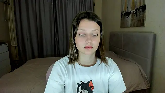 Snapshot of SoniNesti chatting on October 14, 2:29 pm SoniNesti online show from October 14, 2:29 pm