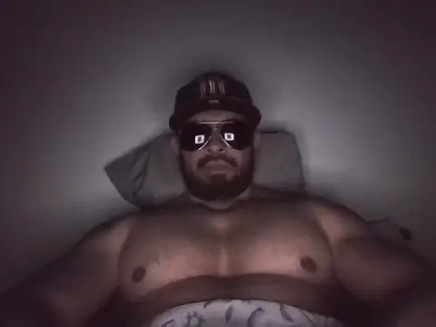 marcus002001 online show from May 15, 7:26 am