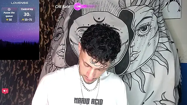 Snapshot of Apolo_S chatting on December 3, 4:03 am Apolo S online show from December 3, 4:03 am