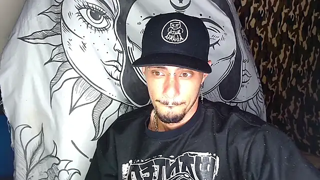 Snapshot of Apolo_S chatting on January 5, 4:04 am Apolo S online show from January 5, 4:04 am