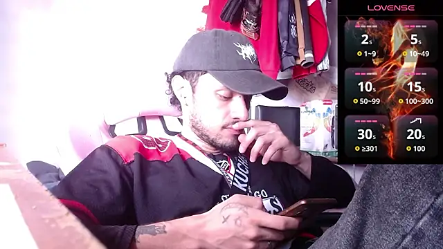 Snapshot of Apolo_S chatting on March 6, 6:15 pm Apolo S online show from March 6, 6:15 pm
