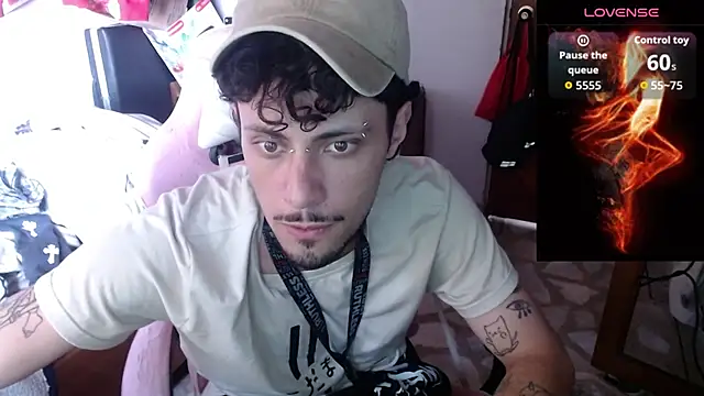 Snapshot of Apolo_S chatting on March 9, 5:28 pm Apolo S online show from March 9, 5:28 pm
