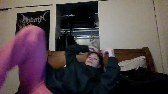 petitedoll29 online show from December 5, 12:52 am