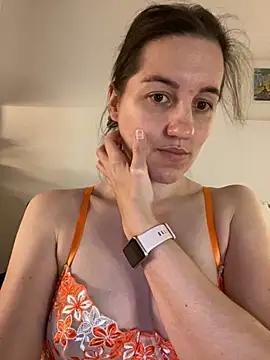 Nicole-Ray online show from November 3, 8:32 pm