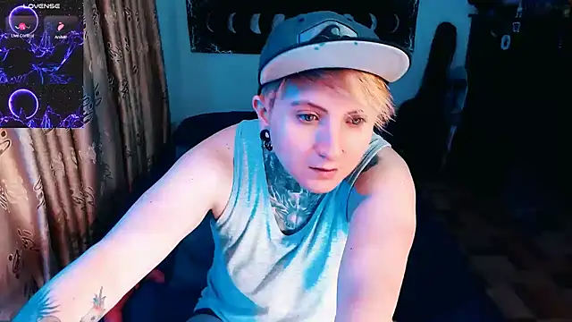 Marieblueeyes online show from November 11, 2:00 am